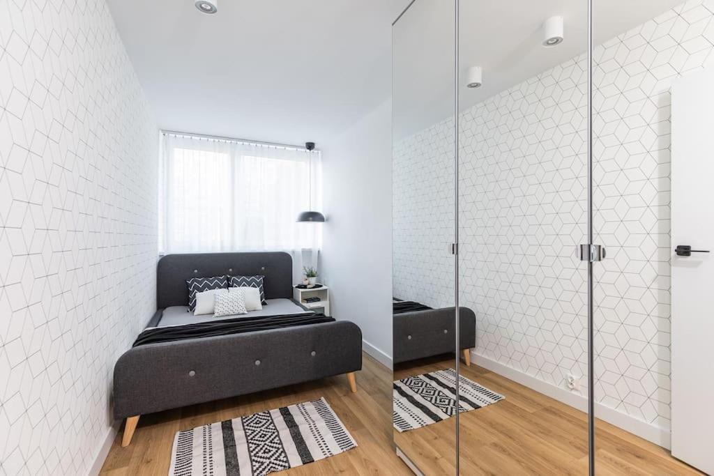 Superapart Jana Pawla Ii, Apt 302 Cozy Urban Retreat, Perfect For Couples Варшава Экстерьер фото